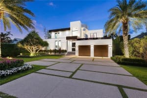 652 Bougainvillea Road, Naples, FL 34102 - MLS#225065717