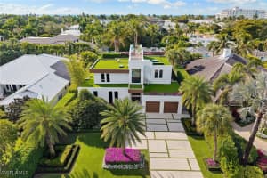 652 Bougainvillea Road, Naples, FL 34102 - MLS#225065717