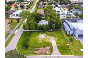 705 91st Avenue, Naples, FL 34108 - MLS#225065824