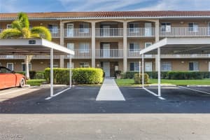 5975 Bloomfield Cir C302, Naples