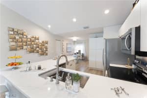 5045 Cedar Springs Dr 203, Naples
