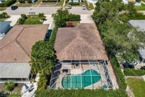 690 95th Avenue, Naples, FL 34108 - MLS#225065938