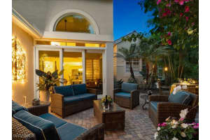 156 Amblewood Ln 7-704, Naples