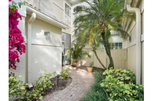 156 Amblewood Lane, Naples, FL 34105 - MLS#225065951
