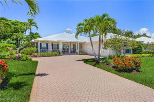 16230 Bentwood Palms Dr, Fort Myers