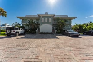 1125 Little Neck Court, Naples, FL 34102 - MLS#225065989