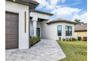 2506 24th Court, Cape Coral, FL 33914 - MLS#225066063