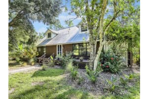 210 25th St Sw, Naples