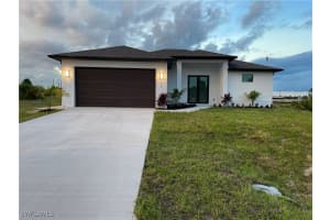 817 Newell St E, Lehigh Acres