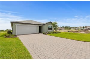 616 Lakeside Oasis Avenue, Lehigh Acres, FL 33974 - MLS#225066124