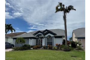 6637 Vancouver Ln, Naples