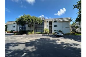 788 Park Shore Dr D20, Naples