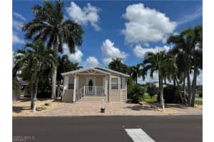 10081 Willowood Dr, Fort Myers