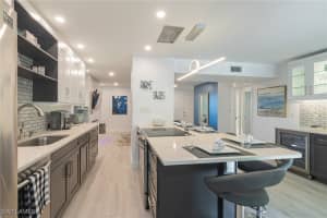 788 Park Shore Dr F37, Naples