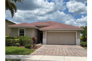 1509 Birdie Dr, Naples