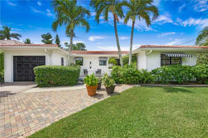 1600 Curlew Avenue, Naples, FL 34102 - MLS#225066305