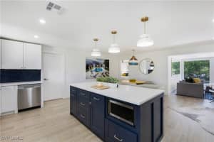 1600 Curlew Avenue, Naples, FL 34102 - MLS#225066305