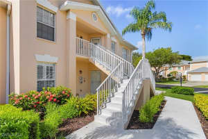760 Wiggins Lake Dr 206, Naples