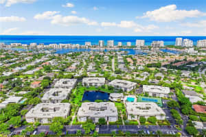 788 Park Shore Dr H20, Naples