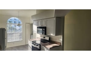 4925 Sandra Bay Dr 205, Naples