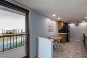 17 BLUEBILL Avenue, Naples, FL 34108-1761 - MLS#225066377