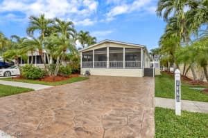 1328 Amethyst Lake Ln, Naples