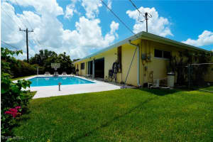 1351 Oaklawn Ct, Fort Myers