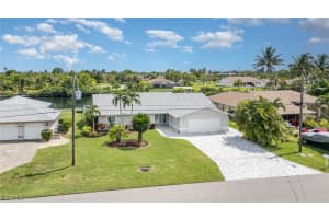924 24th Street, Cape Coral, FL 33990 - MLS#225066480
