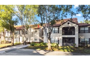 2142 Arbour Walk Cir 2626, Naples