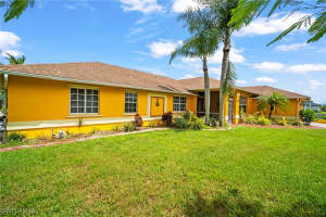 901 3rd Place, Cape Coral, FL 33993 - MLS#225066570