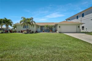1200 Orange Court, Marco Island, FL 34145 - MLS#225066586