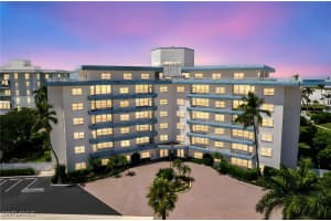 220 Seaview Court, Marco Island, FL 34145 Sold 09/19/25