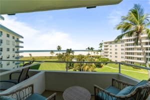 220 Seaview Court, Marco Island, FL 34145 Sold 09/19/25