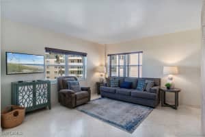 220 Seaview Court, Marco Island, FL 34145 Sold 09/19/25