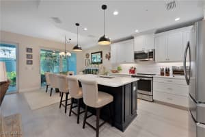 2658 SEYCHELLES Circle, Naples, FL 34112 - MLS#225066618