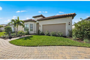 2012 Don Benito Way, Naples