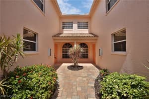 526 Lake Louise Circle, Naples, FL 34110 - MLS#225066760