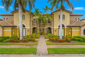 9109 Prima Way 102, Naples