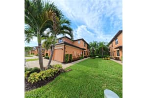 3772 Pino Vista Way 4, Estero