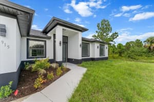 1915 Scott Avenue, Lehigh Acres, FL 33972 - MLS#225066779
