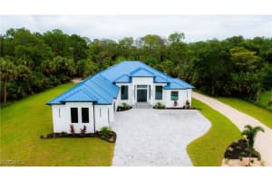 522 17th St Sw, Naples