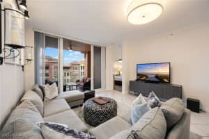 410 Bayfront Place, Naples, FL 34102 - MLS#225066807