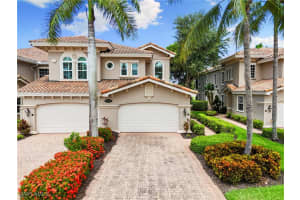 9077 Cherry Oaks Trl 202, Naples