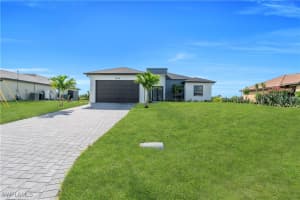 2824 4TH Place, Cape Coral, FL 33993 - MLS#225066811