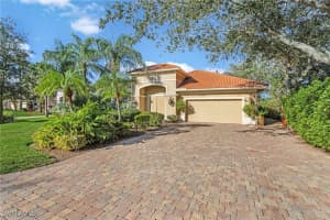 5030 Rustic Oaks Cir, Naples