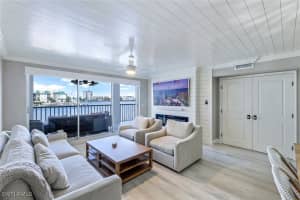 9103 Vanderbilt Dr 208, Naples
