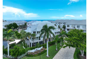175 Barefoot Cir, Bonita Springs