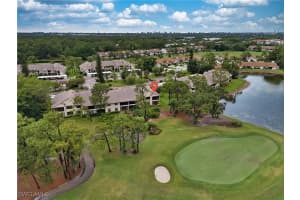 195 Fox Glen Dr 3-195, Naples