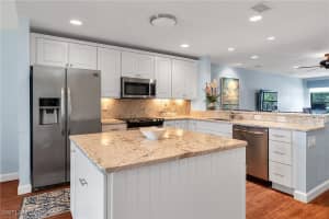 195 Fox Glen Drive, Naples, FL 34104 - MLS#225067042