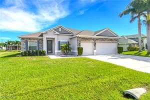2118 25th Terrace, Cape Coral, FL 33914 - MLS#225067064